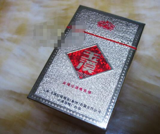 揭秘倒卖进口香烟产业链，暗流涌动的非法生意，新闻曝光背后的深思|低价香烟网