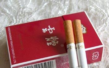 在中国，根据相关法律法规，进口香烟只能在特定的商店或机构购买，比如